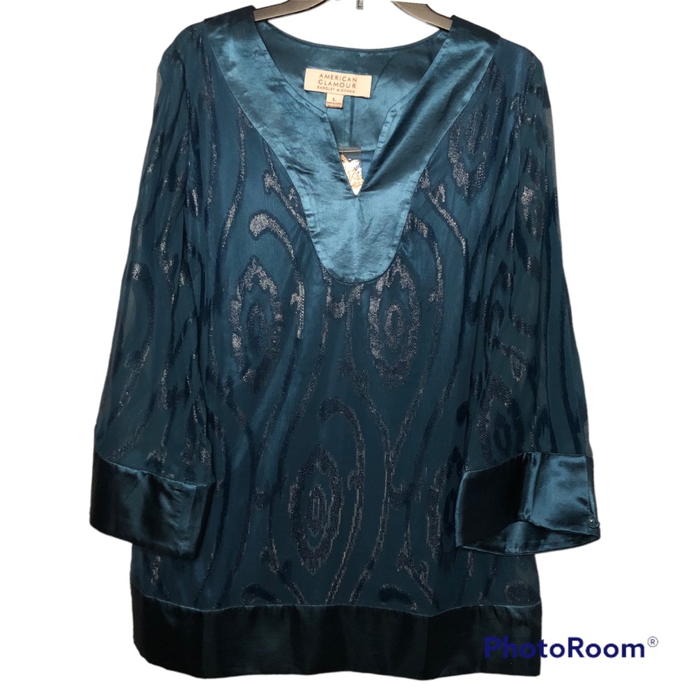 NEW NWT AMERICAN GLAMOUR BADGLEY MISCHKA silky peacock design blouse size Large